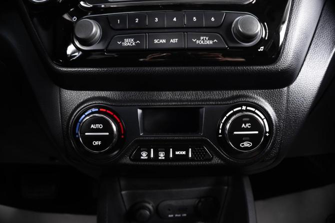 Kia Rio III с пробегом 2013 года, цена 999 000 рублей, 135000 км, хэтчбек, Автокод Объявления