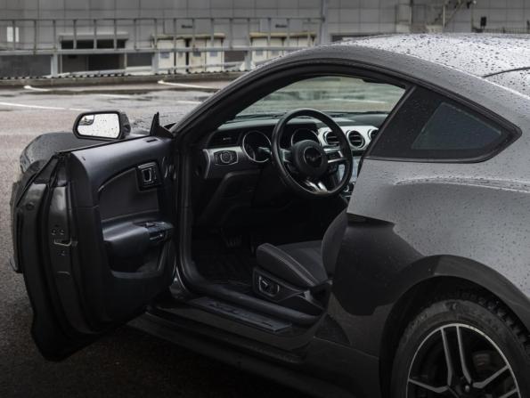 Ford Mustang VI Рестайлинг с пробегом 2019 года, цена 2 950 000 рублей, 71057 км, купе, Автокод Объявления