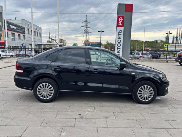 Volkswagen Polo V Рестайлинг с пробегом 2019 года, цена 1 453 100 рублей, 93432 км, седан, Автокод Объявления