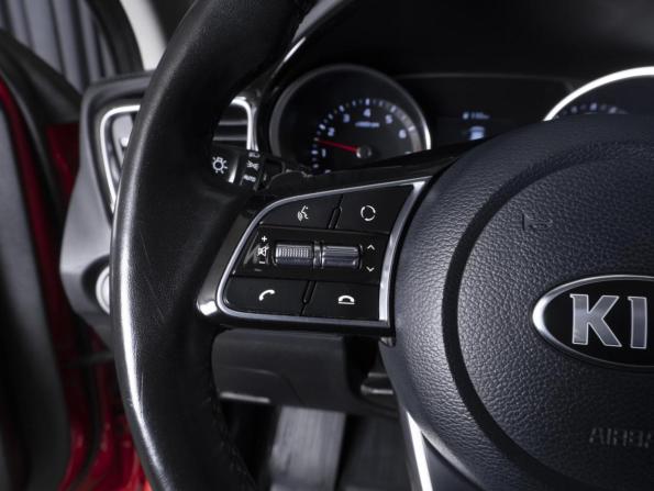 Kia Ceed III с пробегом 2019 года, цена 1 704 000 рублей, 66947 км, хэтчбек, Автокод Объявления