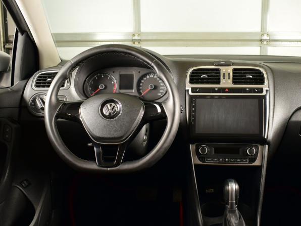 Volkswagen Polo V Рестайлинг с пробегом 2016 года, цена 1 049 995 рублей, 149983 км, седан, Автокод Объявления