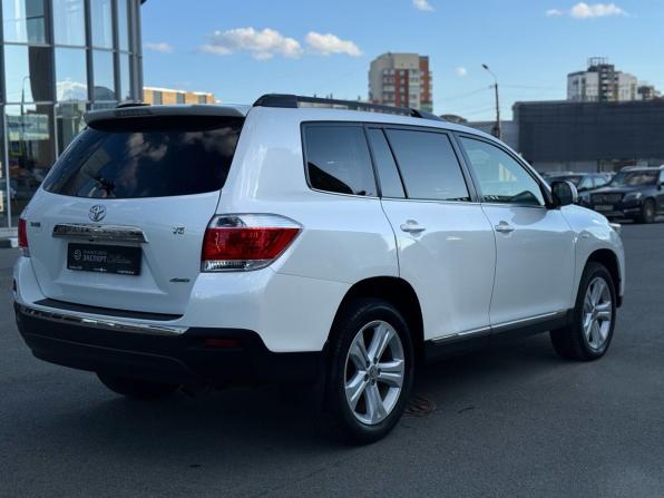 Toyota Highlander II (XU40) Рестайлинг с пробегом 2012 года, цена 1 830 000 рублей, 211785 км, внедорожник, Автокод Объявления