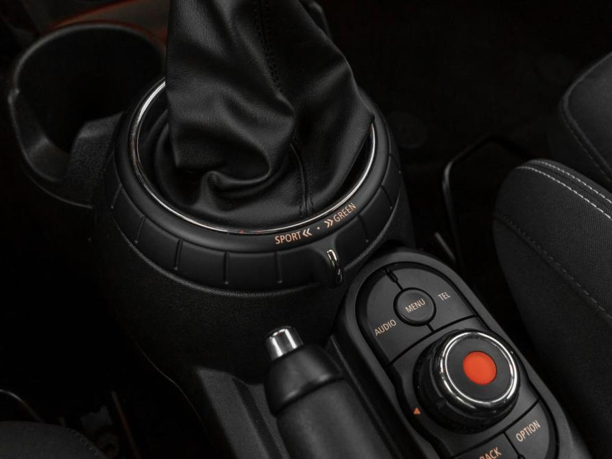 Mini Hatch III (F55/F56) Москва  - изображение 20