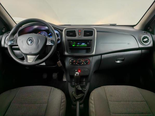 Renault Sandero II с пробегом 2017 года, цена 747 000 рублей, 84000 км, хэтчбек, Автокод Объявления