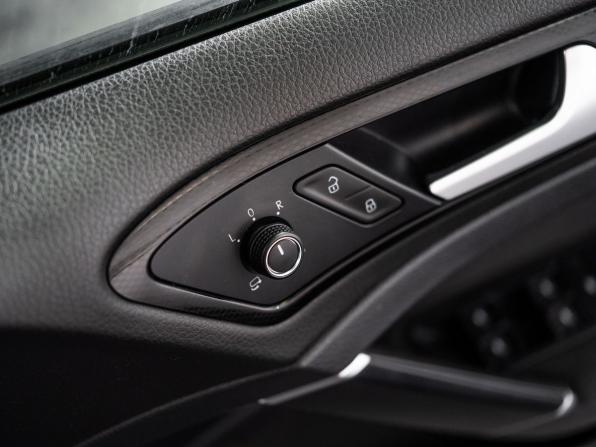 Volkswagen Golf VII с пробегом 2013 года, цена 990 000 рублей, 229807 км, хэтчбек, Автокод Объявления