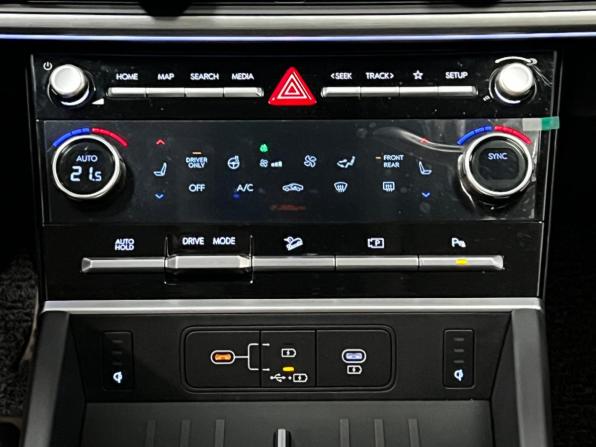 Hyundai Santa Fe V (MX5) с пробегом 2024 года, цена 5 560 000 рублей, 10800 км, внедорожник, Автокод Объявления