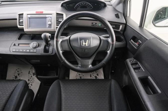Honda Freed I Рестайлинг с пробегом 2012 года, цена 1 029 000 рублей, 118000 км, компактвэн, Автокод Объявления