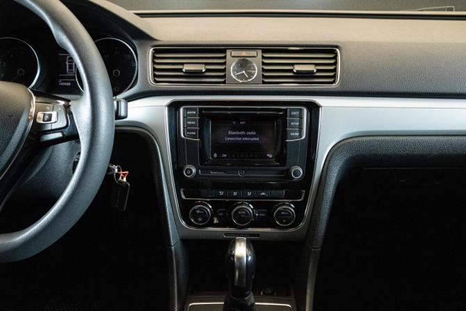 Volkswagen Passat (North America and China) I Рестайлинг с пробегом 2016 года, цена 1 419 000 рублей, 147660 км, седан, Автокод Объявления