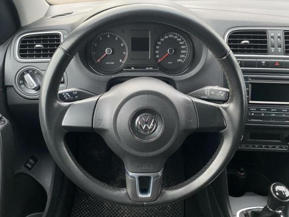 Volkswagen Polo V с пробегом 2013 года, цена 1 190 000 рублей, 28805 км, седан, Автокод Объявления