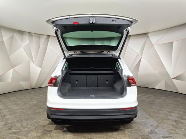 Volkswagen Tiguan II с пробегом 2018 года, цена 1 955 000 рублей, 180000 км, внедорожник, Автокод Объявления