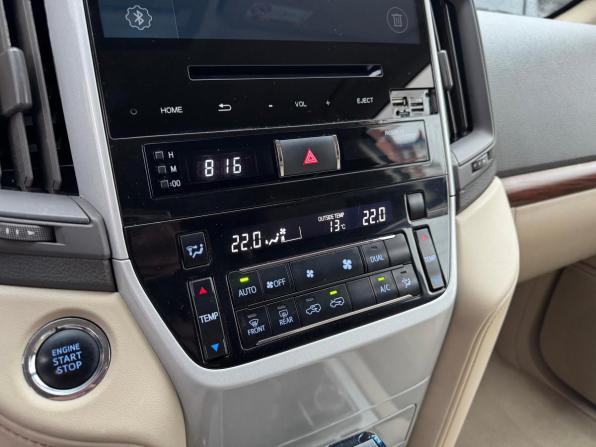 Toyota Land Cruiser 200 Series Рестайлинг 2 с пробегом 2020 года, цена 7 690 000 рублей, 79155 км, внедорожник, Автокод Объявления