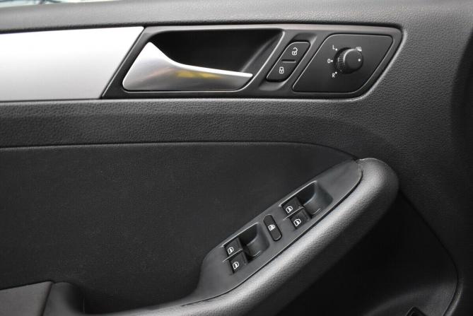 Volkswagen Jetta VI с пробегом 2012 года, цена 900 000 рублей, 222885 км, седан, Автокод Объявления