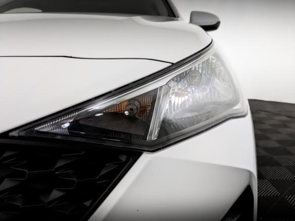 Hyundai Solaris II Рестайлинг с пробегом 2022 года, цена 1 640 000 рублей, 70359 км, седан, Автокод Объявления