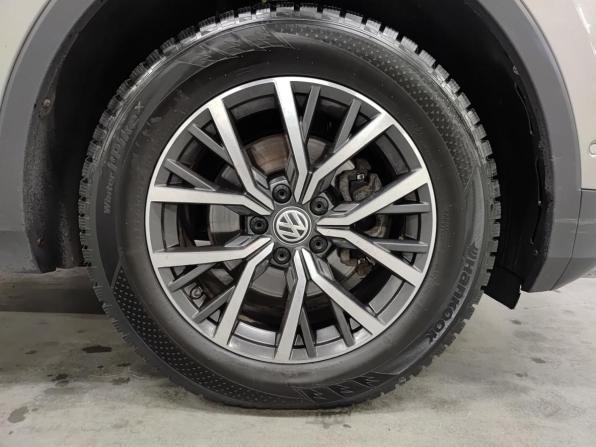Volkswagen Tiguan II с пробегом 2020 года, цена 3 000 000 рублей, 82749 км, внедорожник, Автокод Объявления