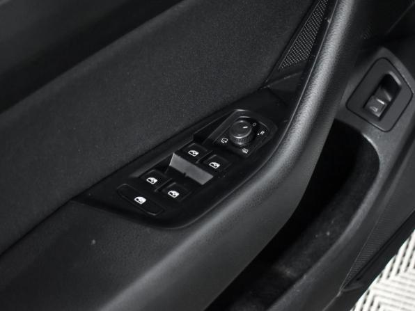 Volkswagen Passat B8 с пробегом 2015 года, цена 1 518 000 рублей, 147538 км, седан, Автокод Объявления