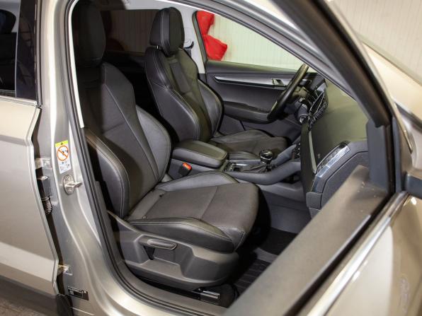 Skoda Karoq I с пробегом 2021 года, цена 2 350 000 рублей, 141886 км, внедорожник, Автокод Объявления
