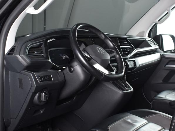Volkswagen Multivan T6 Рестайлинг с пробегом 2020 года, цена 6 994 995 рублей, 46312 км, минивэн, Автокод Объявления