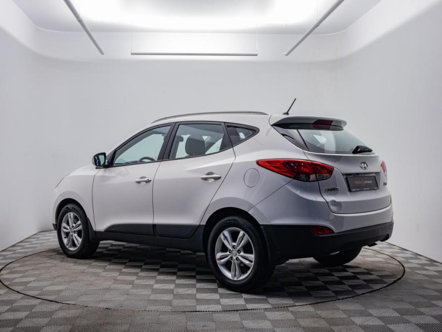 Hyundai ix35 I Москва  - изображение 8