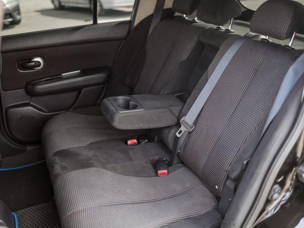 Nissan Tiida I Рестайлинг с пробегом 2011 года, цена 859 000 рублей, 113880 км, хэтчбек, Автокод Объявления