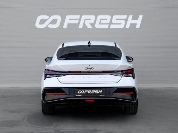 Hyundai Elantra VII (CN7) Рестайлинг с пробегом 2024 года, цена 2 299 000 рублей, 12648 км, седан, Автокод Объявления