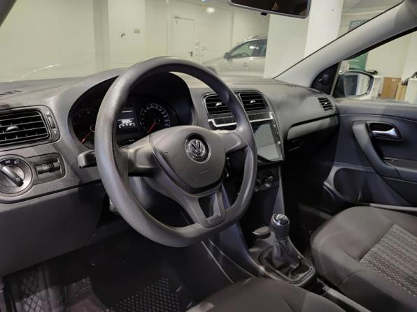 Volkswagen Polo V Рестайлинг с пробегом 2018 года, цена 1 059 000 рублей, 139567 км, седан, Автокод Объявления