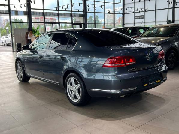 Volkswagen Passat B7 с пробегом 2011 года, цена 1 120 000 рублей, 232300 км, седан, Автокод Объявления