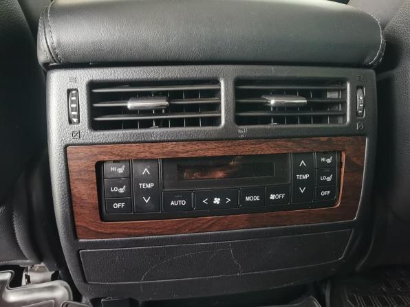 Toyota Land Cruiser 200 Series Рестайлинг 2 с пробегом 2017 года, цена 6 790 000 рублей, 221575 км, внедорожник, Автокод Объявления