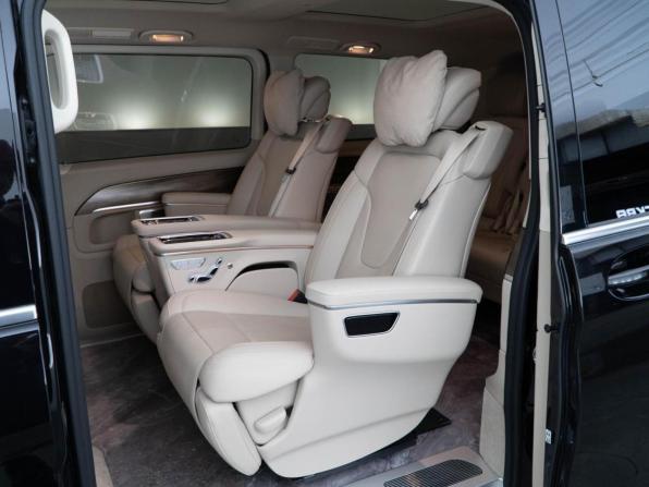 Mercedes-Benz V-Класс III (W447) Рестайлинг с пробегом 2024 года, цена 9 598 999 рублей, 12416 км, минивэн, Автокод Объявления