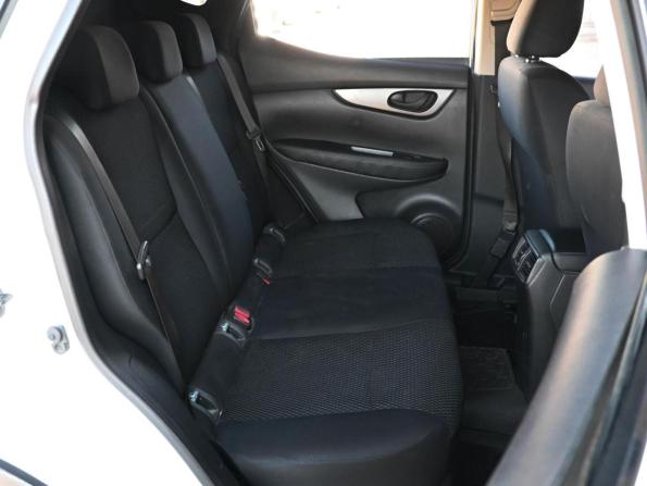 Nissan Qashqai II с пробегом 2015 года, цена 1 274 000 рублей, 208572 км, внедорожник, Автокод Объявления