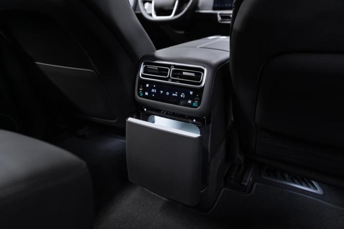 Новый Li Auto (Lixiang) L7 I Рестайлинг 2025 года, цена 8 470 000 рублей, внедорожник, Автокод Объявления