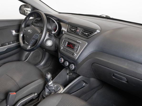 Kia Rio III Рестайлинг с пробегом 2016 года, цена 937 700 рублей, 178300 км, седан, Автокод Объявления