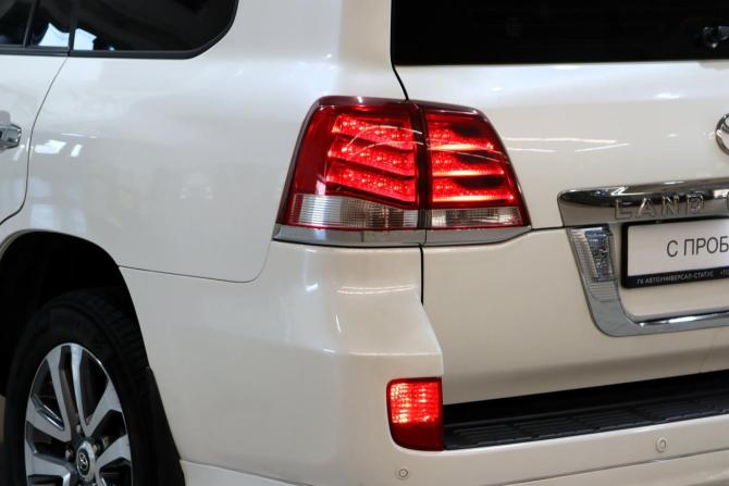 Toyota Land Cruiser 200 Series Рестайлинг 1 с пробегом 2015 года, цена 4 600 000 рублей, 190337 км, внедорожник, Автокод Объявления