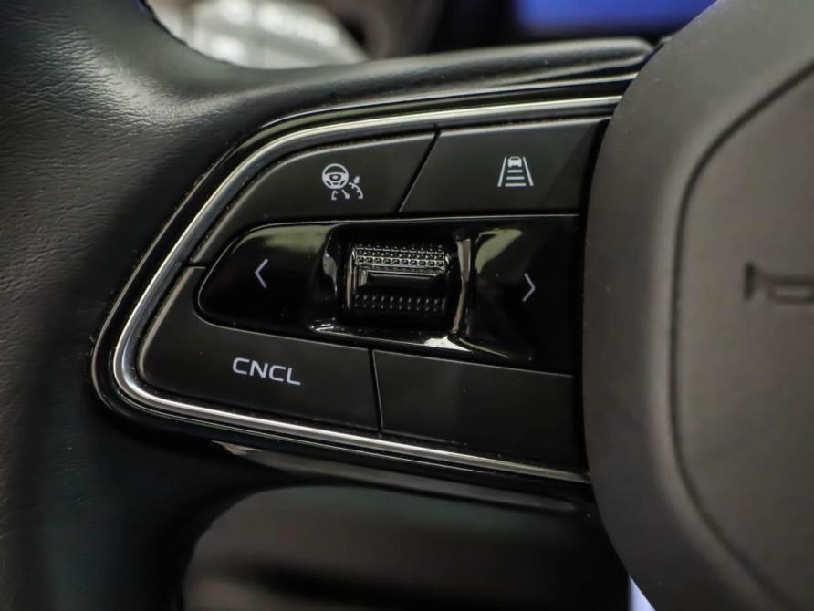 Geely Monjaro I Москва  - изображение 10