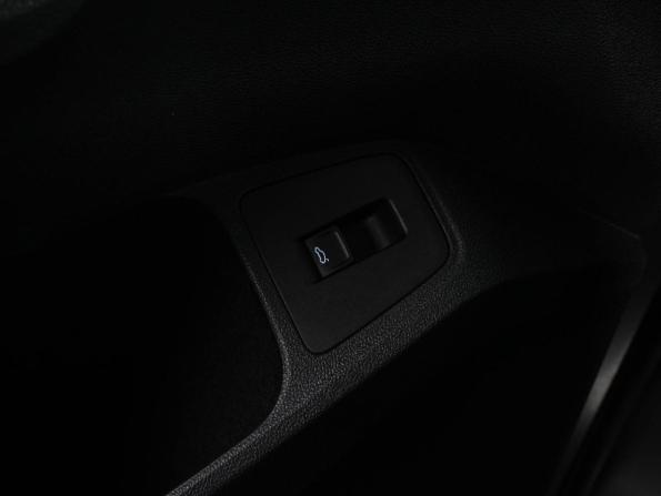 Volkswagen Tiguan II с пробегом 2017 года, цена 2 275 000 рублей, 198042 км, внедорожник, Автокод Объявления