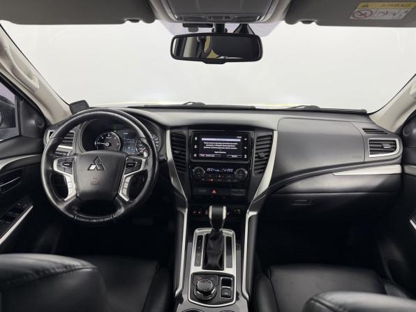 Mitsubishi Pajero Sport III с пробегом 2018 года, цена 2 880 000 рублей, 189759 км, внедорожник, Автокод Объявления