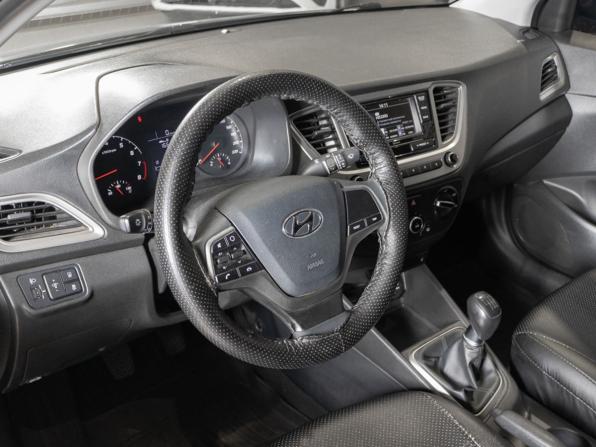 Hyundai Solaris II Рестайлинг с пробегом 2021 года, цена 1 460 000 рублей, 100920 км, седан, Автокод Объявления