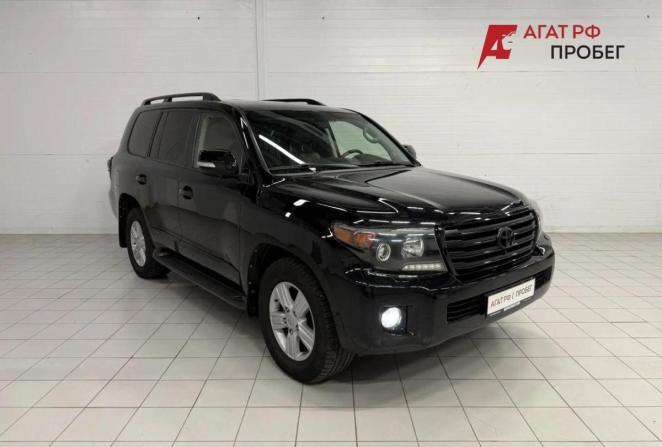 Toyota Land Cruiser 200 Series Рестайлинг 1 с пробегом 2014 года, цена 3 750 000 рублей, 250707 км, внедорожник, Автокод Объявления