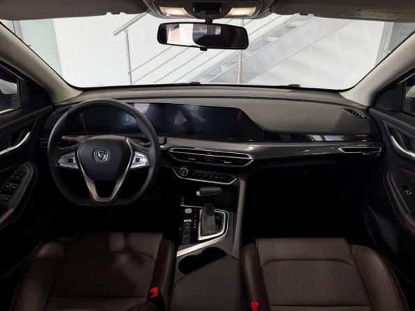 Changan Eado Plus с пробегом 2023 года, цена 1 719 900 рублей, 29000 км, седан, Автокод Объявления