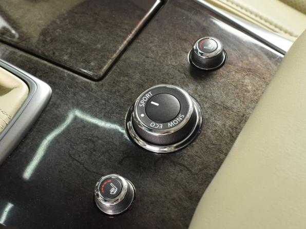 Infiniti JX с пробегом 2013 года, цена 2 299 995 рублей, 56292 км, внедорожник, Автокод Объявления