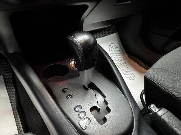 Mitsubishi Outlander II Рестайлинг с пробегом 2011 года, цена 1 250 000 рублей, 263114 км, внедорожник, Автокод Объявления