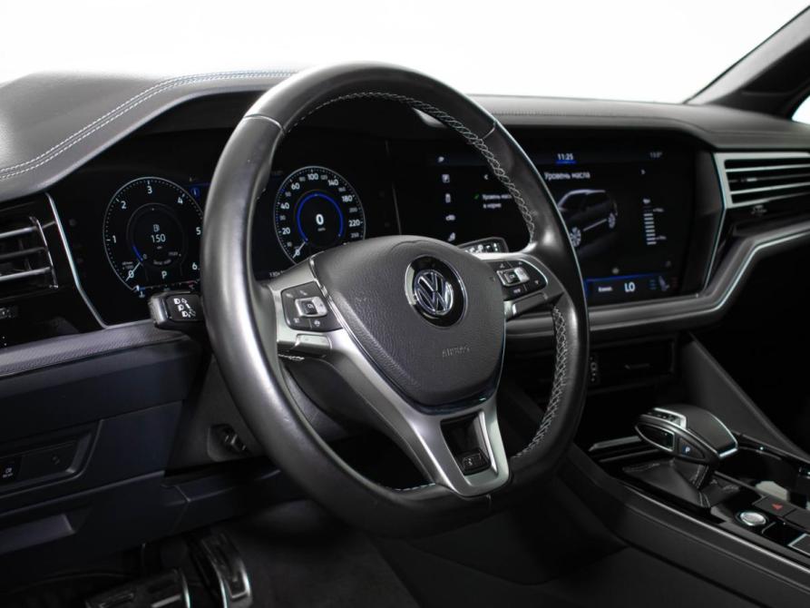 Volkswagen Touareg III Москва  - изображение 11