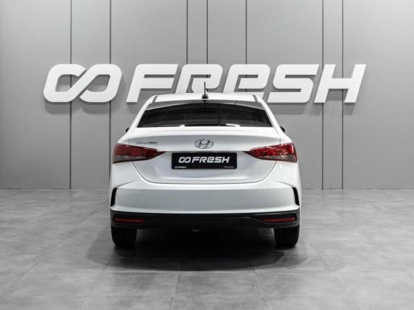 Hyundai Solaris II Рестайлинг с пробегом 2021 года, цена 1 629 851 рубль, 53393 км, седан, Автокод Объявления