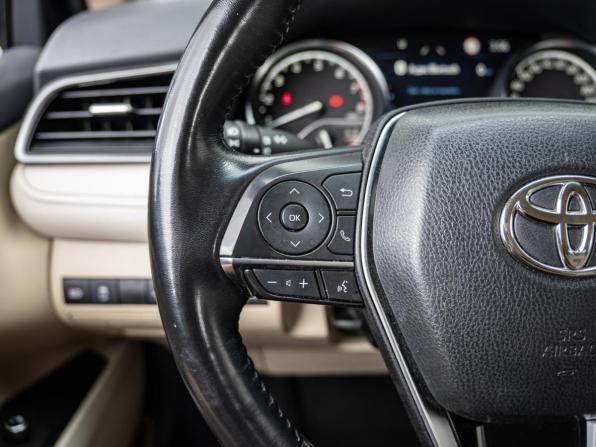 Toyota Camry VIII (XV70) Рестайлинг с пробегом 2021 года, цена 2 850 000 рублей, 68297 км, седан, Автокод Объявления