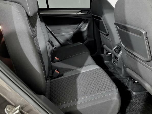 Volkswagen Tiguan II с пробегом 2018 года, цена 2 200 000 рублей, 136034 км, внедорожник, Автокод Объявления