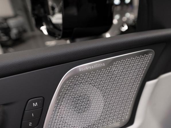 Volvo XC60 II Рестайлинг 2 с пробегом 2026 года, цена 8 100 000 рублей, 50 км, внедорожник, Автокод Объявления