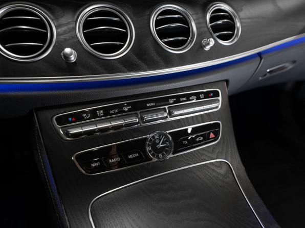 Mercedes-Benz E-Класс V (W213 S213 C238) с пробегом 2018 года, цена 3 300 000 рублей, 144017 км, седан, Автокод Объявления