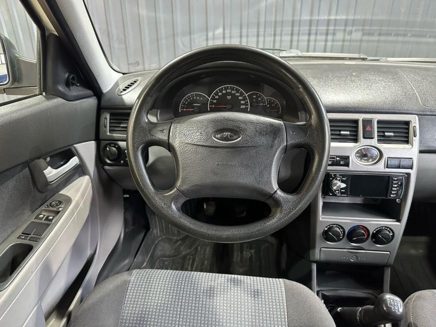 Lada (ВАЗ) Priora I Ростов-на-Дону  - изображение 7