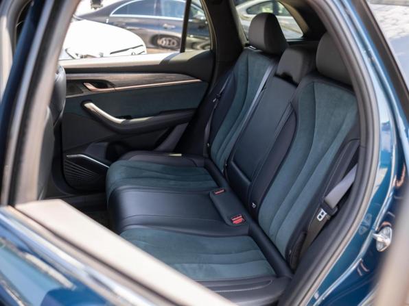 Geely Monjaro I с пробегом 2023 года, цена 2 955 000 рублей, 54984 км, внедорожник, Автокод Объявления
