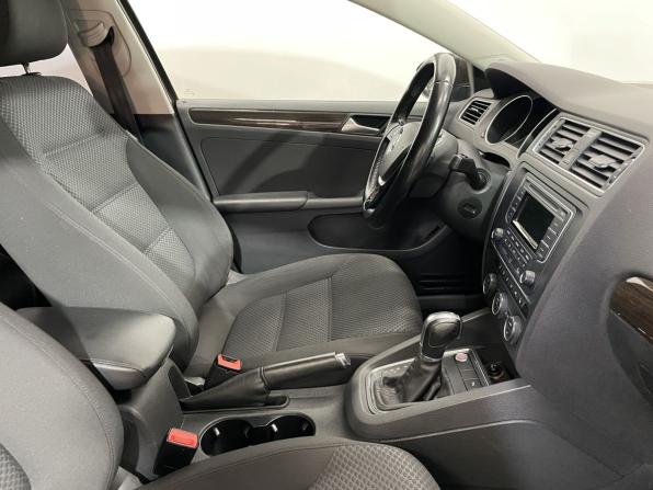 Volkswagen Jetta VI Рестайлинг с пробегом 2015 года, цена 1 099 000 рублей, 135844 км, седан, Автокод Объявления