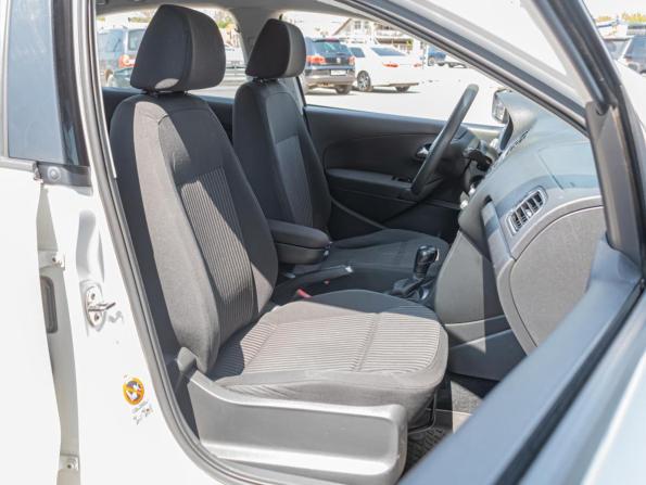 Volkswagen Polo V с пробегом 2011 года, цена 809 000 рублей, 200303 км, седан, Автокод Объявления
